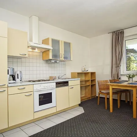 Lägenhet Nah Am Meer, Ruhige Lage, Gratis Nutzung Vom Ahoi Erlebnisbad Und Sauna In Sellin - Haus Inselblick 02 Goehren (Ruegen)