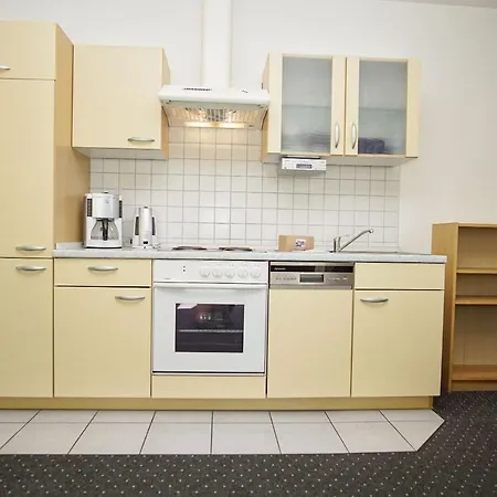 Nah Am Meer, Ruhige Lage, Gratis Nutzung Vom Ahoi Erlebnisbad Und Sauna In Sellin - Haus Inselblick 02 Goehren (Ruegen)