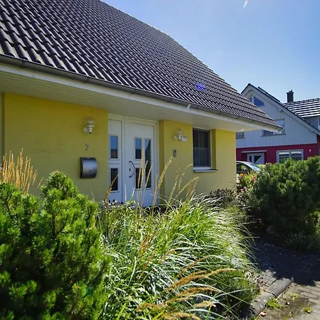 Haus Inselblick: Seaside Tranquility With Access Apartment *