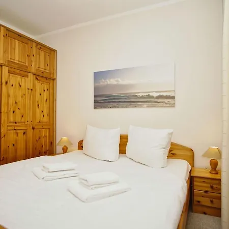 Nah Am Meer, Ruhige Lage, Gratis Nutzung Vom Ahoi Erlebnisbad Und Sauna In Sellin - Haus Inselblick 02