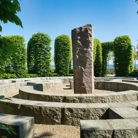 Nah Am Meer, Ruhige Lage, Gratis Nutzung Vom Ahoi Erlebnisbad Und Sauna In Sellin - Haus Inselblick 02 Lägenhet Goehren (Ruegen)