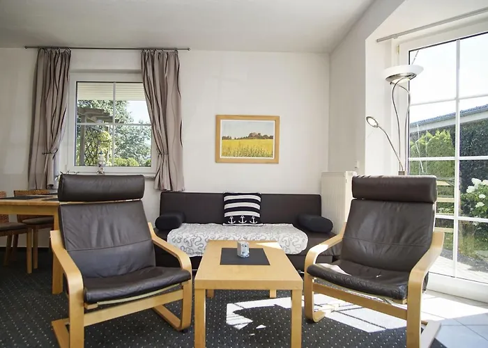 Nah Am Meer, Ruhige Lage, Gratis Nutzung Vom Ahoi Erlebnisbad Und Sauna In Sellin - Haus Inselblick 02 Göhren